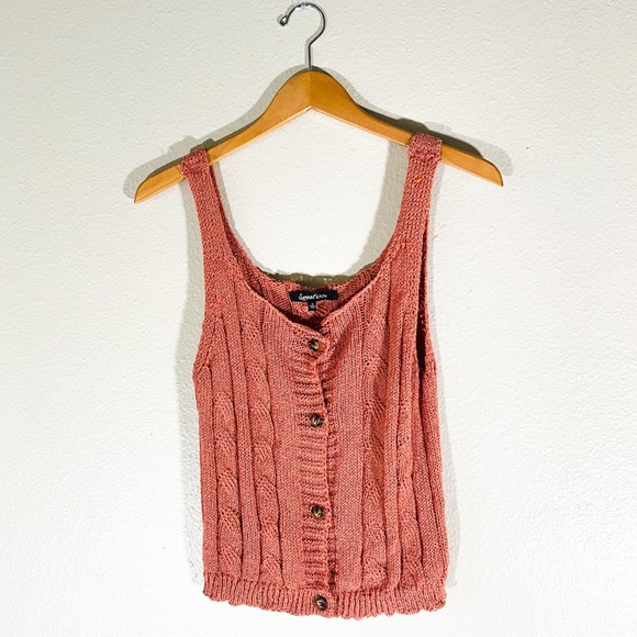 Coral pink knit crochet tank top - Picture 2 of 7